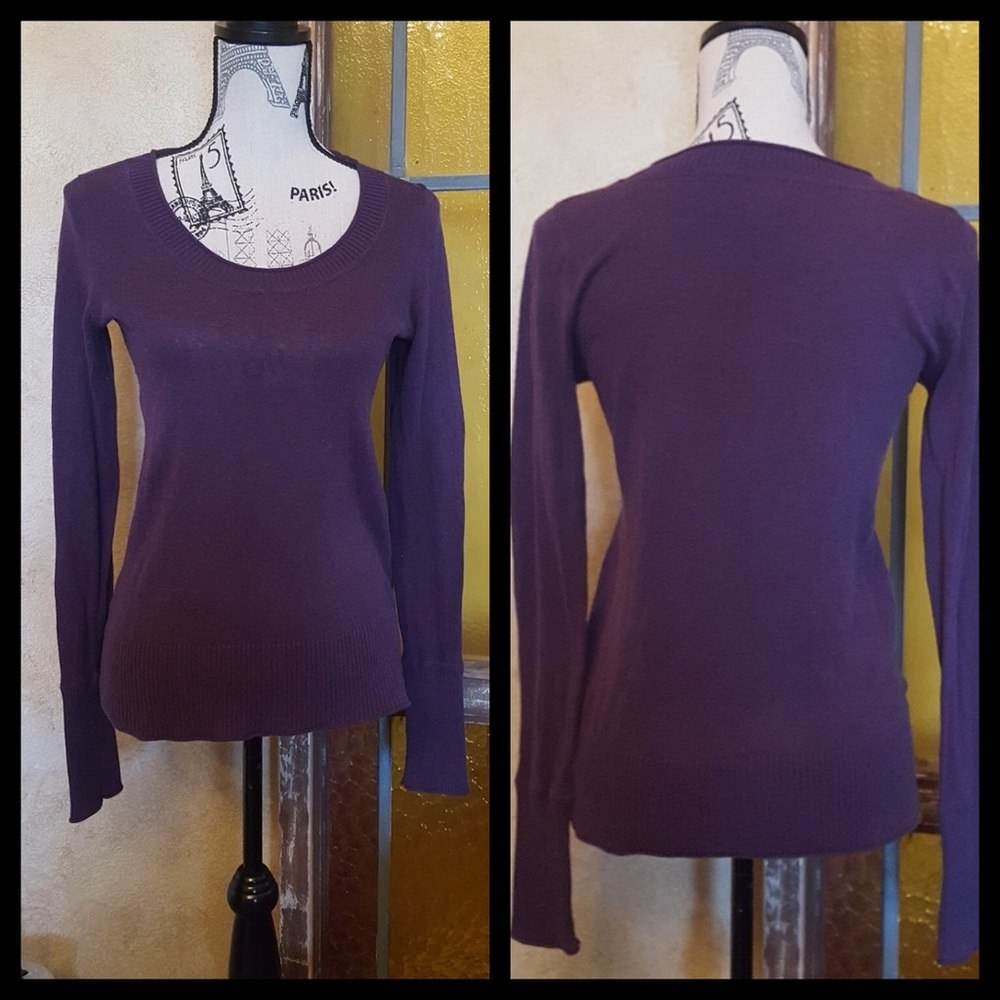 Like New Lg. Plum Mossimo Lightweight Sweater